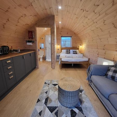 Lois' Pod With Hot Tub, Near Airport Hotel Bristol Eksteriør billede