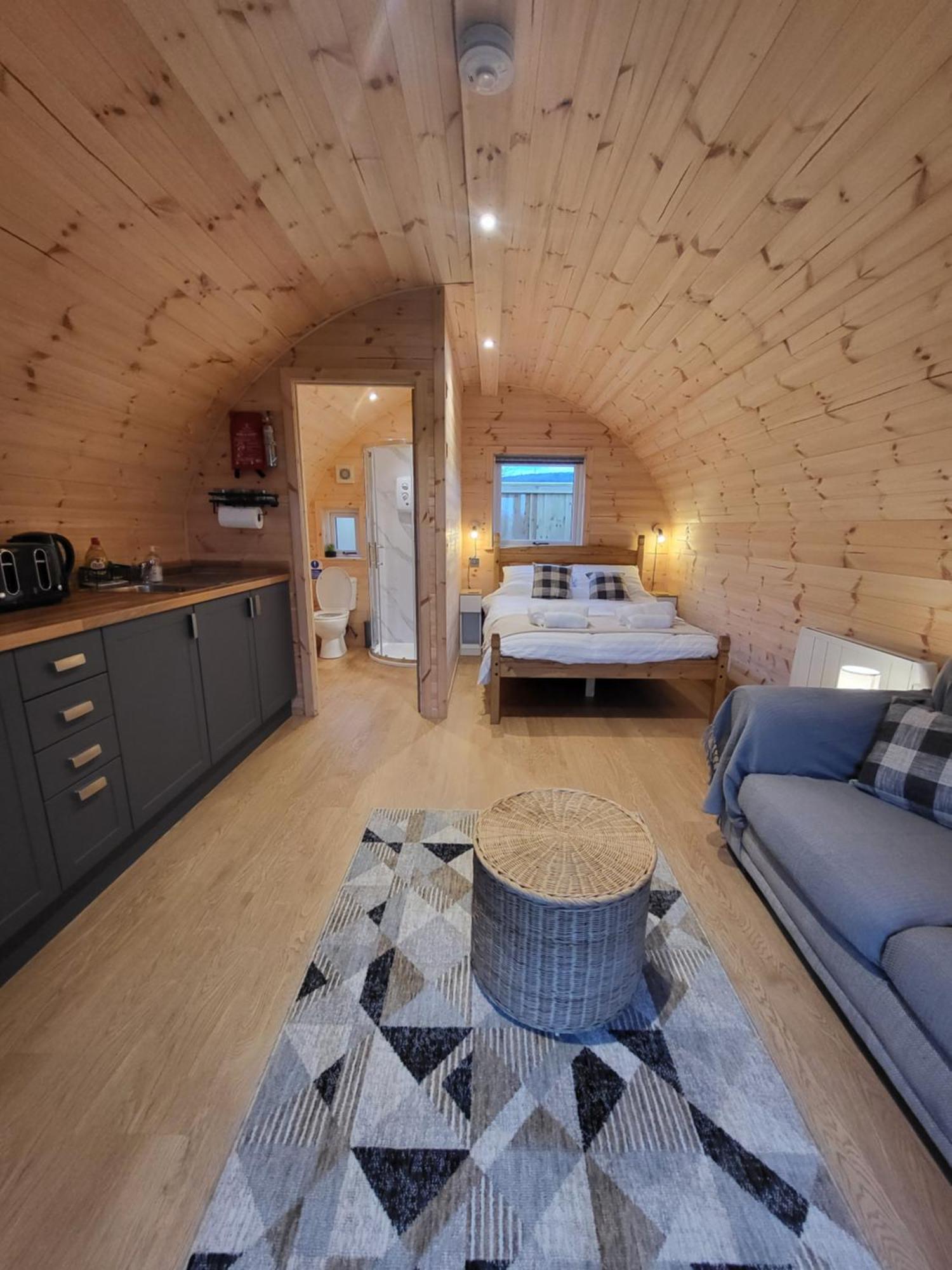 Lois' Pod With Hot Tub, Near Airport Hotel Bristol Eksteriør billede